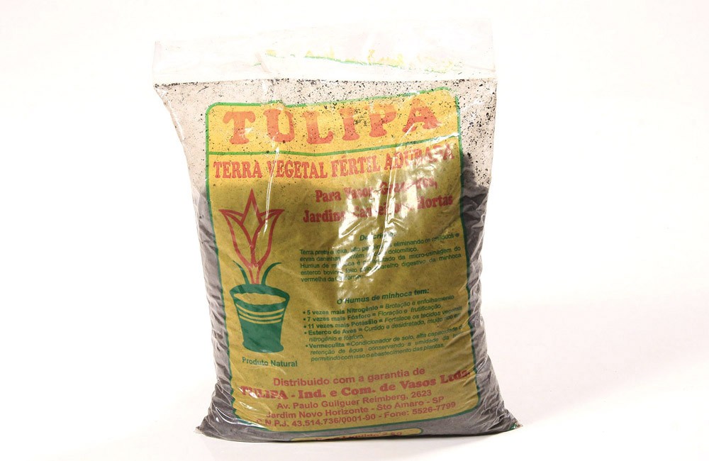 TERRA SUBSTRATO VEGETAL ADUBADO (2kg)