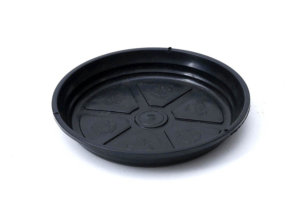 Prato Plástico n.4 Preto (3cm alt X 23cm diam)